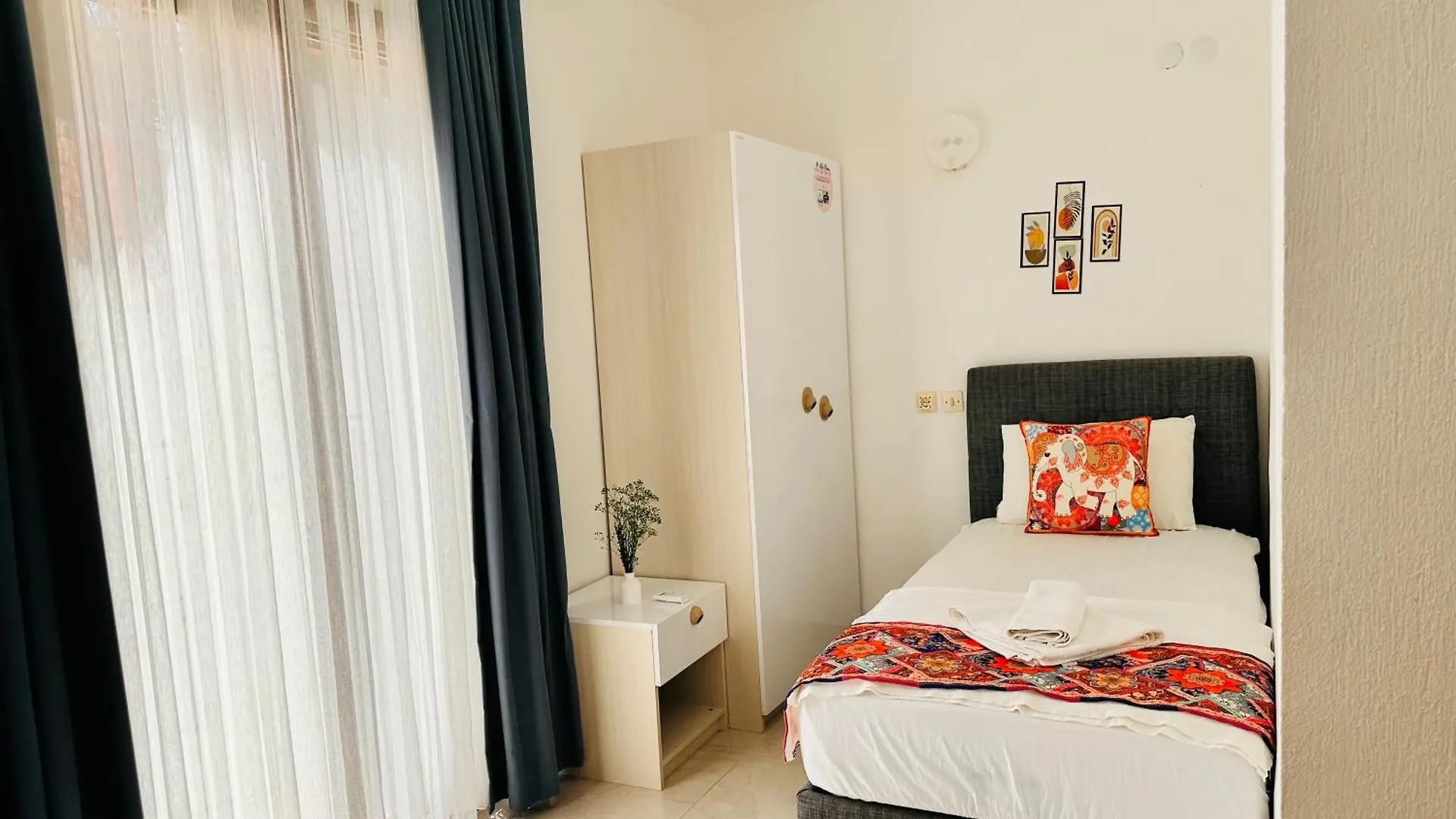 Oezdemir Otel Datça 0*,  Turcja